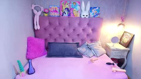 Charlotte online show from February 18, 7:13 pm