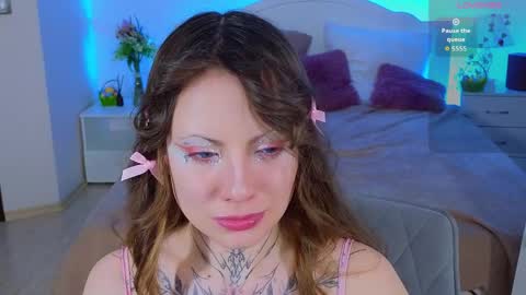 Erica online show from April 6, 11:22 am