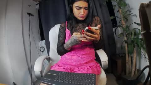 moonie_baddie31 online show from January 5, 11:41 pm