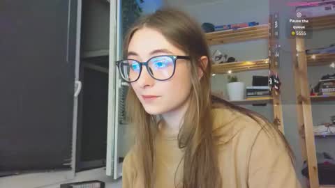 Snapshot of moonlight__lovers chatting on October 2, 8:29 pm Dana online show from October 2, 8:29 pm