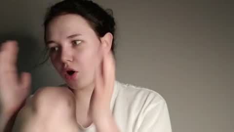 moonlightpoison online show from July 11, 9:45 am