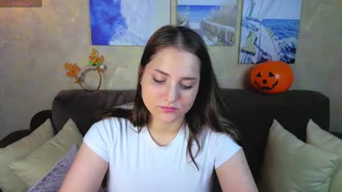 Snapshot of moonscribe chatting on October 23, 4:14 am Lina online show from October 23, 4:14 am