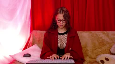 Mora Haze 3 online show from October 31, 11:05 pm