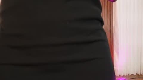 more hott online show from October 28, 7:59 pm