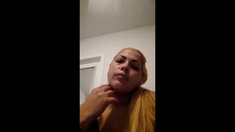 moreno2582 online show from April 27, 6:22 am