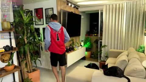   online show from March 8, 12:22 am