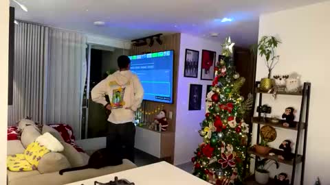   online show from November 29, 1:35 am