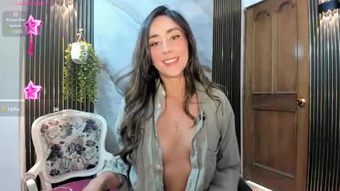 Moriah online show from April 8, 7:50 pm