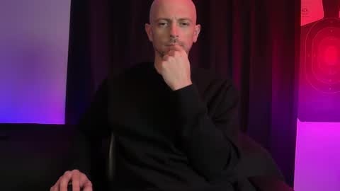 mount_vesuvius online show from October 5, 6:44 am