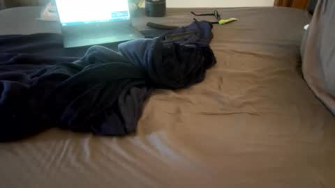 Sequoia-Cocked Hombre de Sur online show from December 15, 6:59 pm