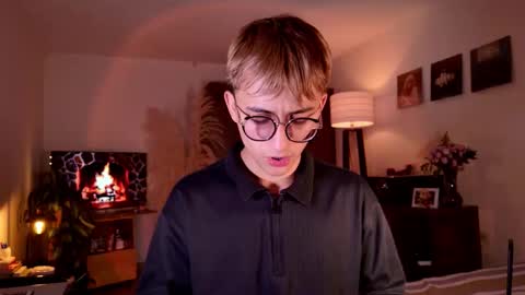 Snapshot of mr_evan1 chatting on October 14, 5:16 pm Mr Evans online show from October 14, 5:16 pm