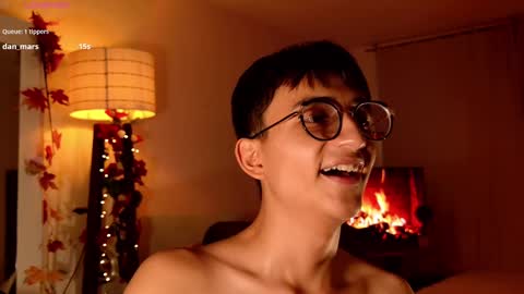 Snapshot of mr_evan1 chatting on February 20, 8:03 pm Mr Evans online show from February 20, 8:03 pm