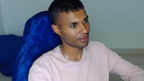 Max online show from April 11, 2:05 am