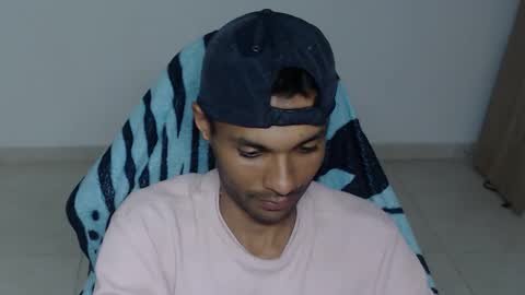 Max online show from November 10, 5:16 pm