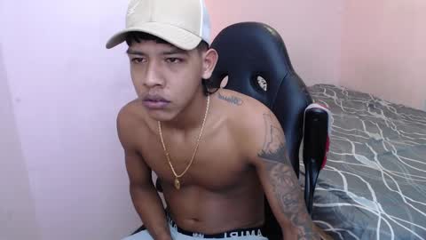 Snapshot of mr_stiven_ chatting on February 2, 6:04 am mr_stiven_ online show from February 2, 6:04 am