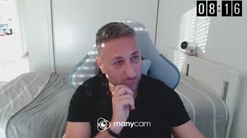 mrdr000 online show from April 8, 6:16 am