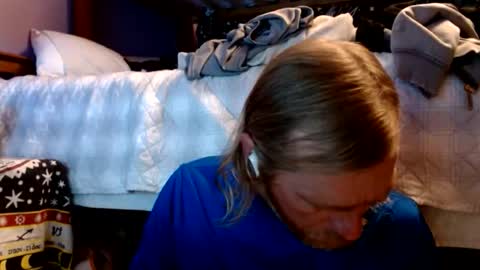 Snapshot of mrmister321 chatting on October 18, 5:00 am mrmister321 online show from October 18, 5:00 am