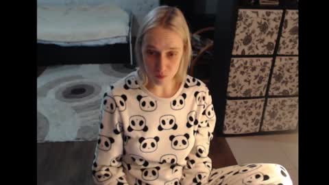 Sasha online show from February 1, 9:01 pm