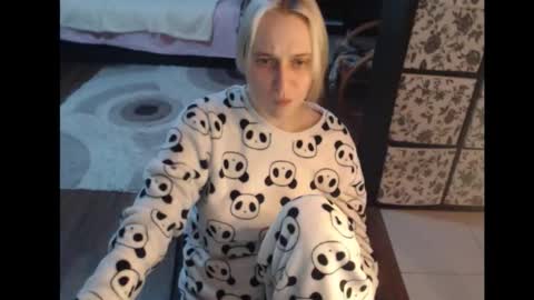 Sasha online show from December 2, 5:55 pm