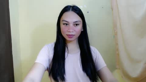 Bella online show from April 18, 1:02 pm