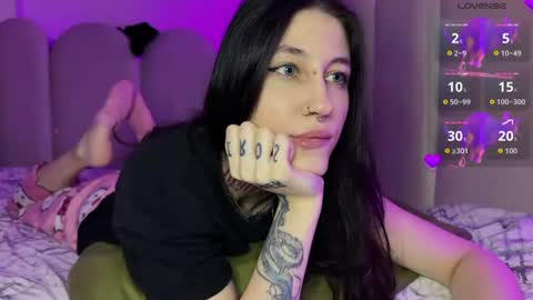 Dita online show from July 22, 5:15 pm