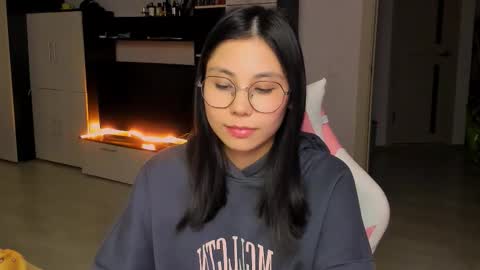 ms_emily_ online show from September 30, 2:49 pm