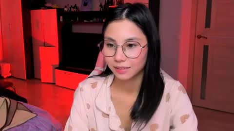 ms_emily_ online show from October 20, 6:18 am