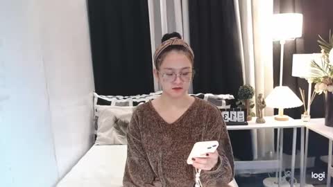 Ash online show from February 13, 12:43 pm