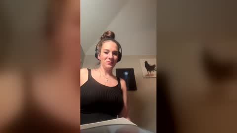 Tara Jane online show from February 19, 4:44 am