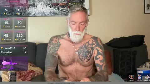 Snapshot of mtlbiker chatting on September 29, 10:47 am BikerDude online show from September 29, 10:47 am