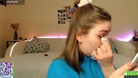 Snapshot of murrrworren chatting on February 15, 11:58 pm Mira online show from February 15, 11:58 pm