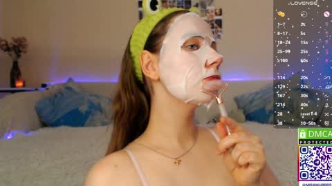 Snapshot of murrrworren chatting on January 28, 5:32 am Mira online show from January 28, 5:32 am