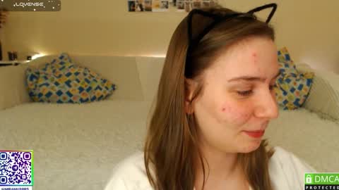 Snapshot of murrrworren chatting on February 9, 9:17 pm Mira online show from February 9, 9:17 pm