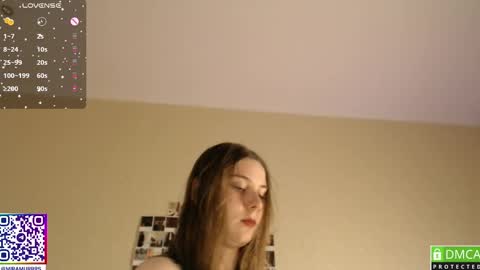 Snapshot of murrrworren chatting on March 10, 6:01 pm Mira online show from March 10, 6:01 pm