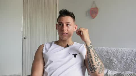 muscle_king_cum online show from May 15, 4:25 pm