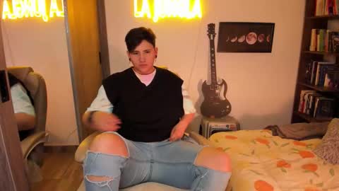 Snapshot of musicayluna chatting on October 24, 2:45 am VALENTINA Luna online show from October 24, 2:45 am