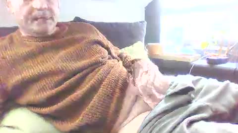 nobuddy online show from January 11, 12:29 pm