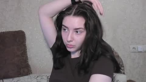 cute couple online show from March 29, 1:02 pm