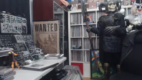 Muziknerd online show from March 7, 1:31 am