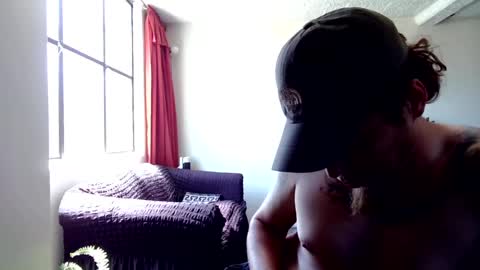 Maty online show from December 8, 5:44 pm