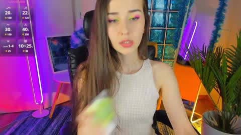 Monica online show from December 9, 1:55 pm