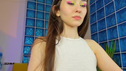 Monica online show from December 9, 8:01 pm