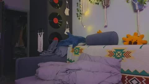  PARIS   online show from December 23, 6:15 pm