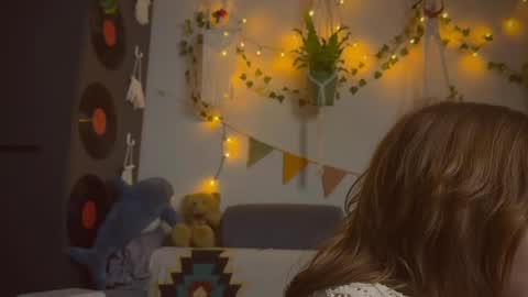  PARIS   online show from March 6, 1:58 am