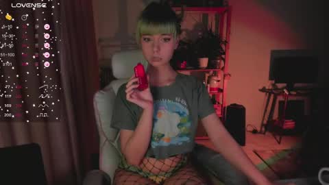 MylaFlores online show from March 31, 1:50 am