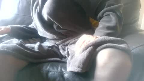 myles777233325 online show from April 21, 7:26 am