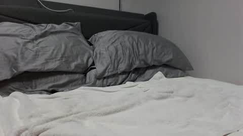 Felt like showing off online show from October 25, 6:46 am