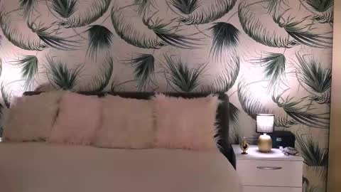 Muse online show from April 20, 8:17 am