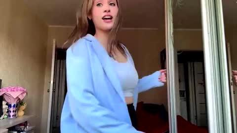 Ele online show from March 26, 7:24 am