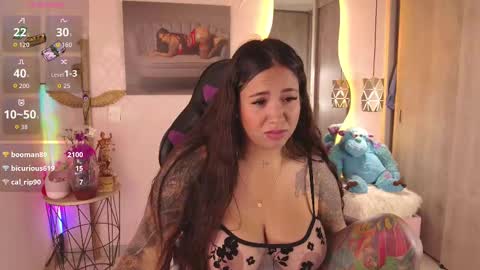 S A R A online show from September 9, 1:33 pm